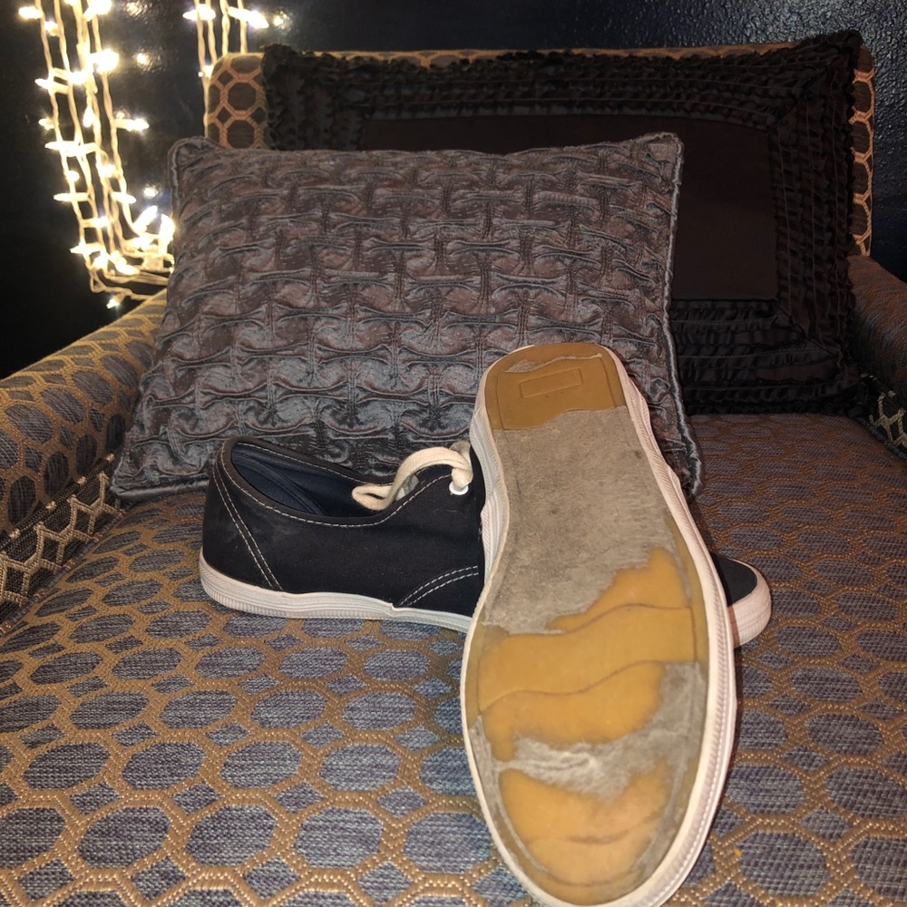 Sneakers - Picture 5 of 6